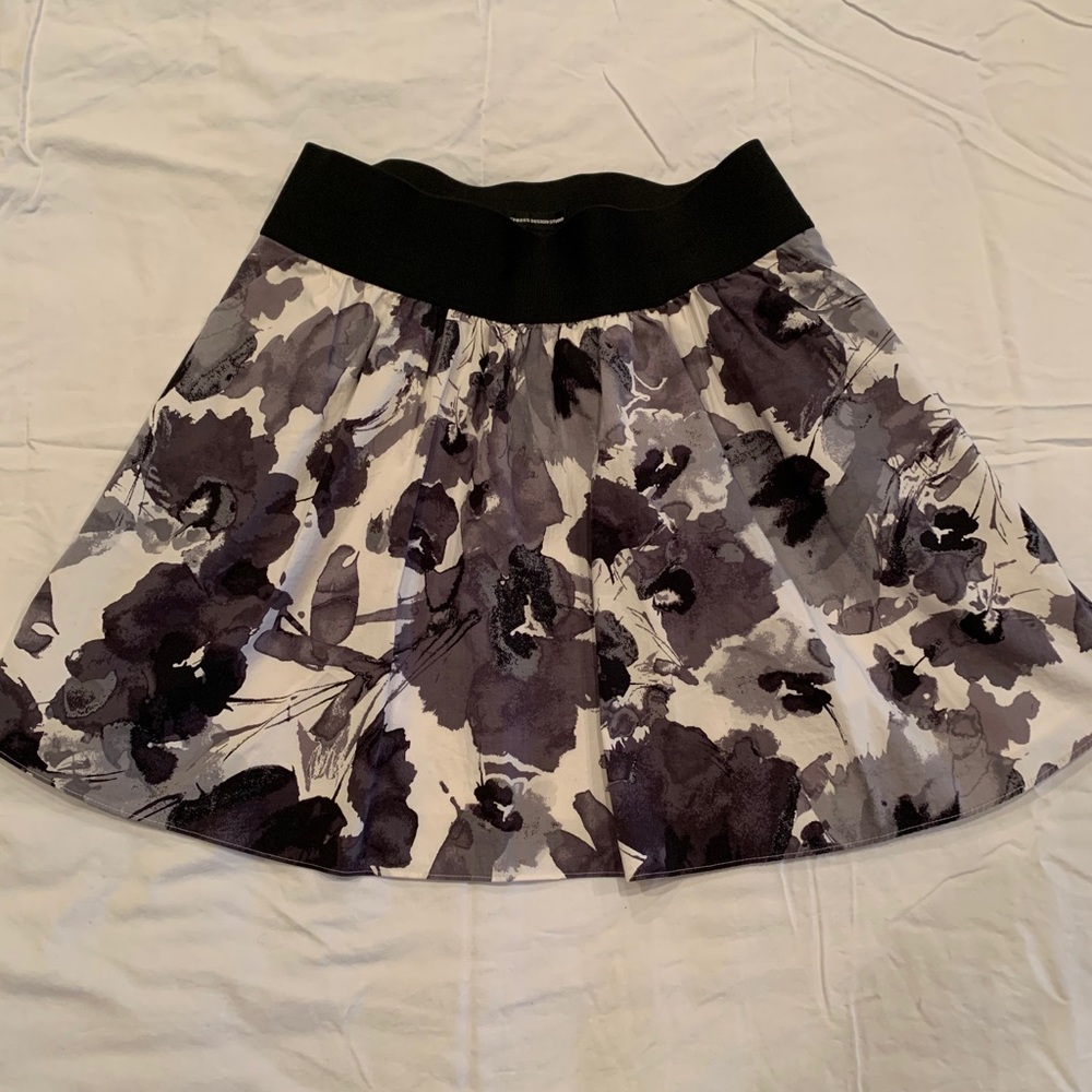 Black and white Express skirt